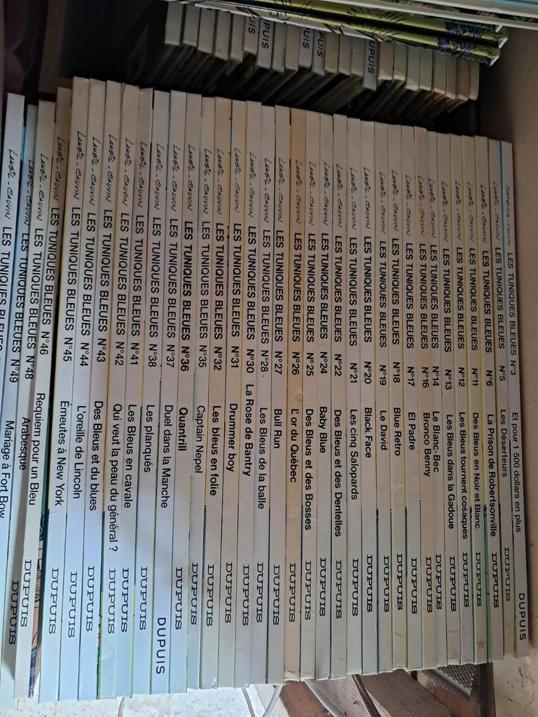 Nombreuses bandes dessinees, Livres, BD