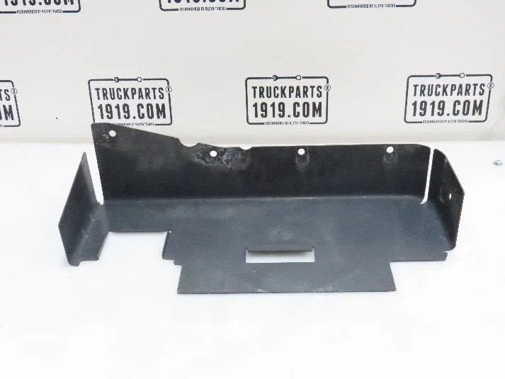 Volvo Body & Chassis Parts Hitteschild AdBlue tank Volvo, Enlèvement, Utilisé