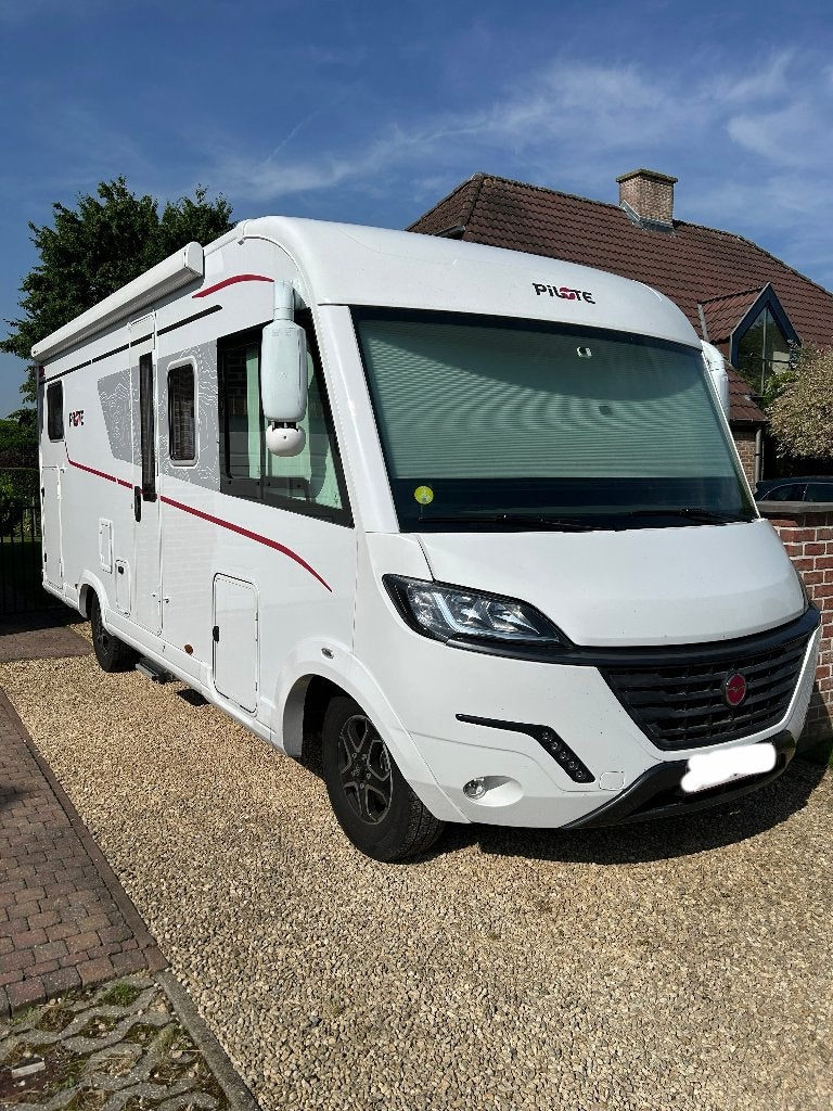 Pilote G720FGJ, Caravanes & Camping, Camping-cars, Particulier, jusqu'à 4, Intégral, Pilote, Fiat, Diesel, Automatique, 7 à 8 mètres