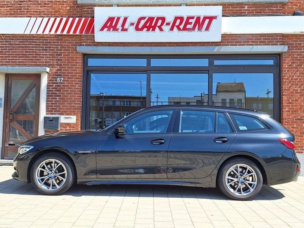 BMW 320 320dA Touring, Autos, https://public.car-pass.be/vhr/9d24ab44-6a07-4468-8aaa-7f5288c741fd, Achat, Automatique, 117 g/km