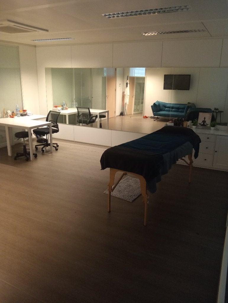 Pièce à louer pour activité professionnelle, 20 à 35 m², Bruxelles