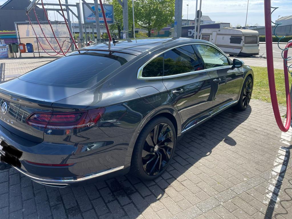 Artion 2.0 essence 2018/11, Autos, Volkswagen, Euro 6, Autres couleurs, Noir, 5 portes