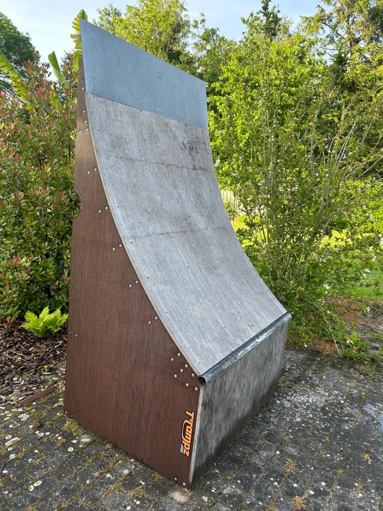 T”rampz skateboard ramp, Sport en Fitness, Skateboarden, Ophalen, Zo goed als nieuw, Skateboard