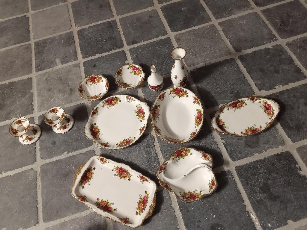 Diversen servies Royal Albert, Ophalen, Overige materialen, Overige stijlen, Schaal of Schalen