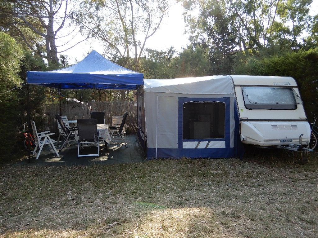 ADRIA caravan te koop. In Spanje, Costa Brava, Estartit., Caravanes & Camping, Caravanes, Particulier, jusqu'à 4, 1000 - 1250 kg