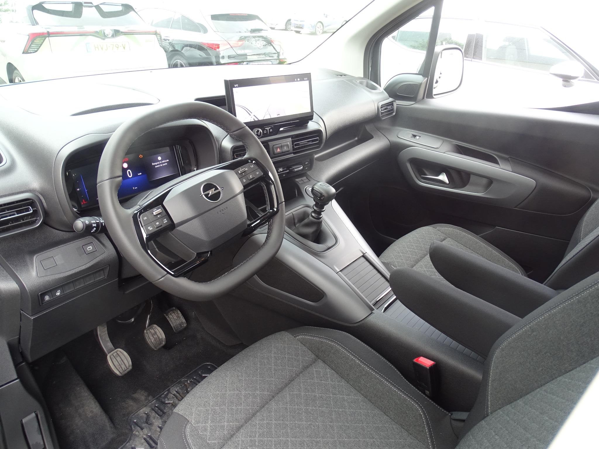 Opel Combo Life 1.2T Edition+gps+camera+park pilot achteraan, Auto's, Opel, Gebruikt, Overige modellen, Parkeersensor, Zwart