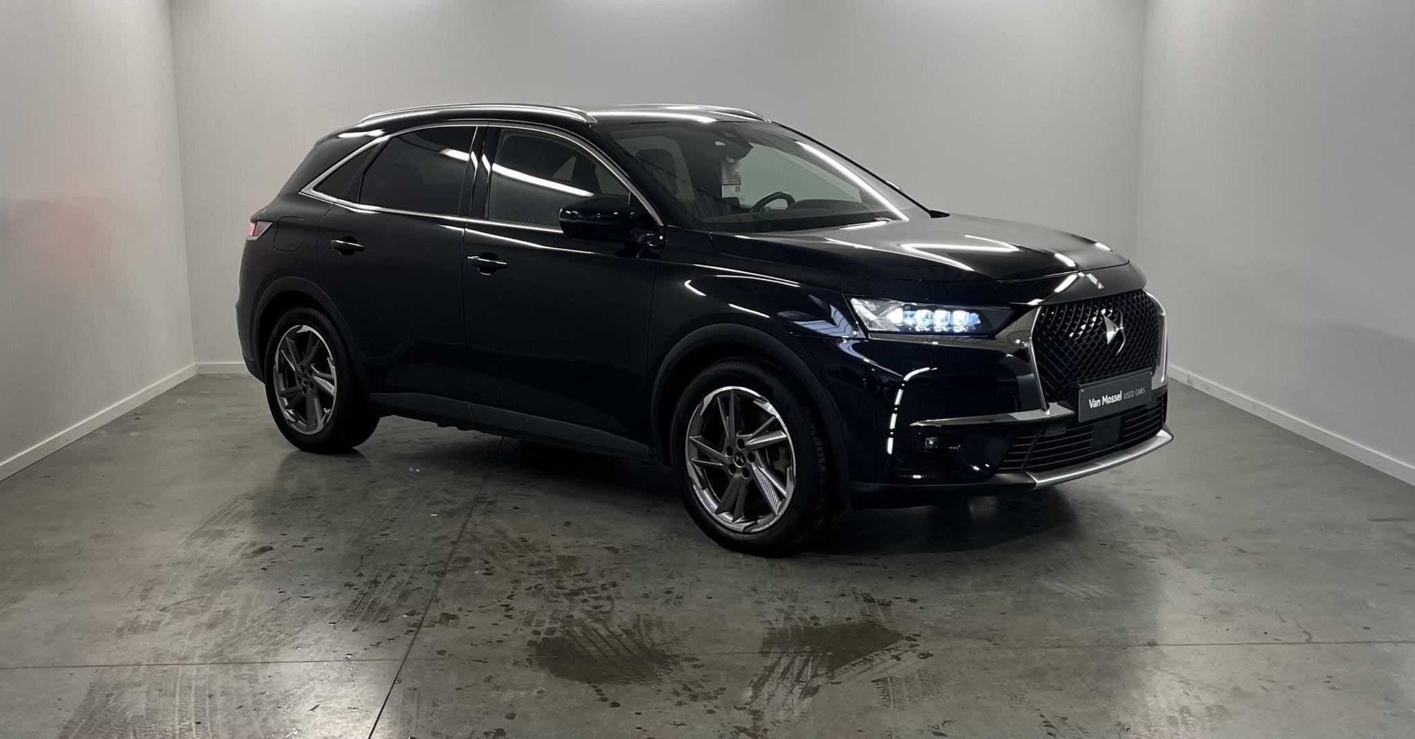 DS 7 Crossback Crossback E-TENSE 4x4 Grand Chic PHEV - 300 p, Auto's, Dealer onderhouden, Stof, Gebruikt, Zwart