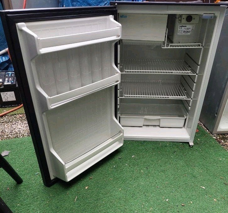 indel b isotherm compressor camper caravan boot koelkast 12v, Caravans en Kamperen, Ophalen of Verzenden, Gebruikt