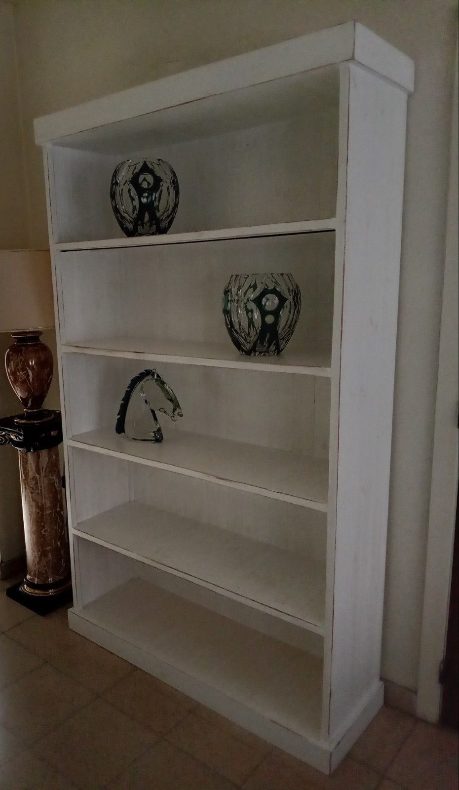 Wandkast., Ophalen