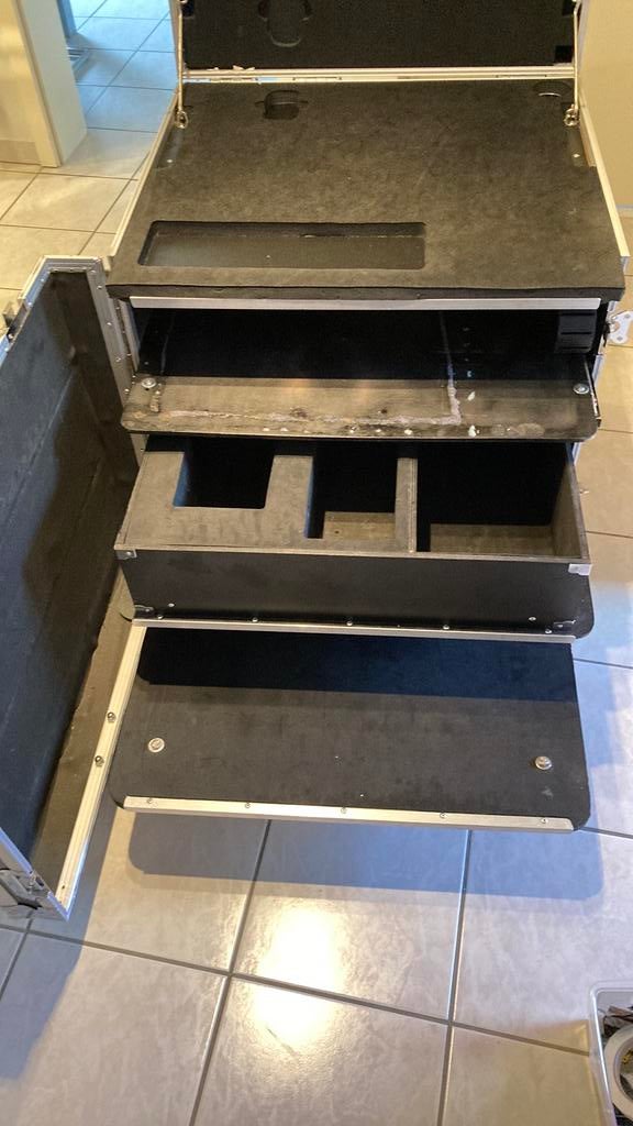 Super flay-case de travail / rangement, Enlèvement, Comme neuf, Flight case