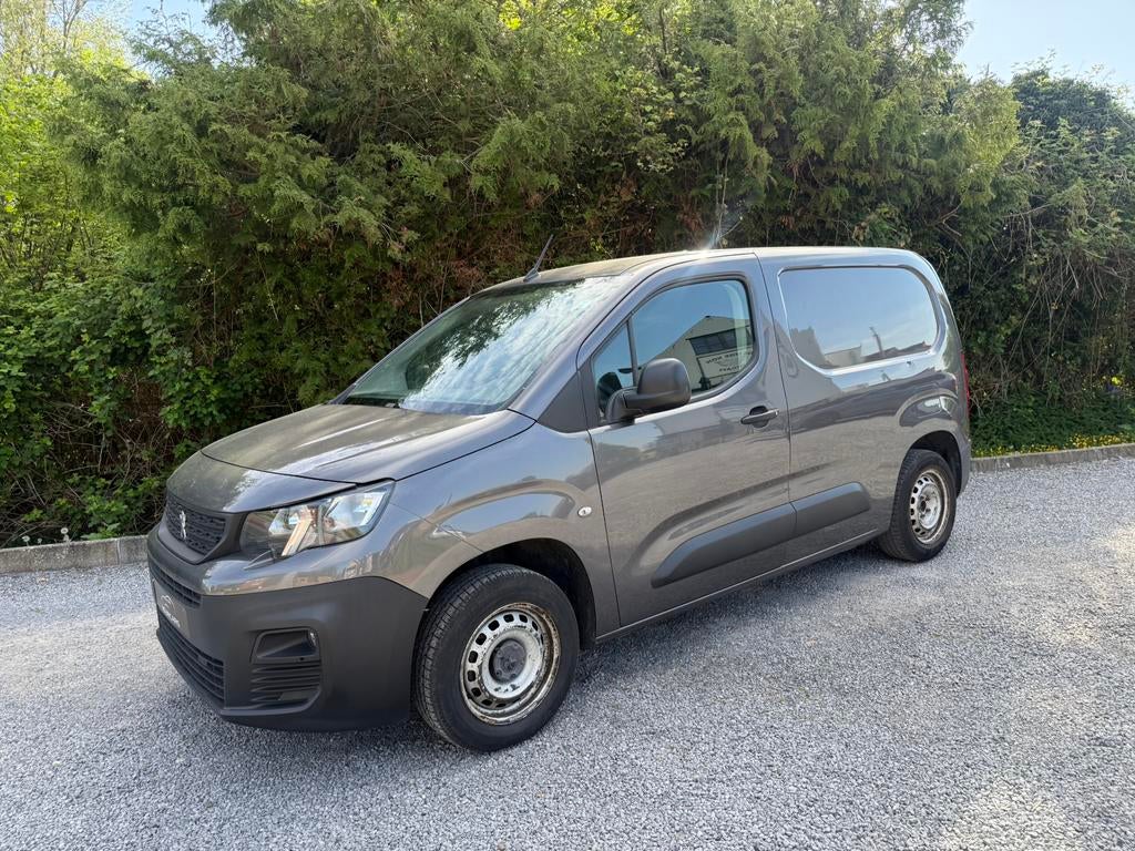 Peugeot Partner 1.2 PureTech L2 Heavy Pro S/S, https://public.car-pass.be/vhr/34fc2115-788c-41b7-b31d-347c492a36b9, Argent ou Gris