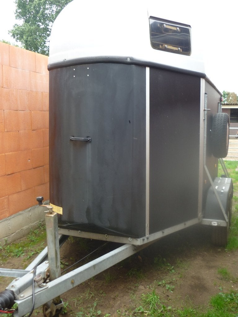 geremd paardentrailer voor 2 paarden, Dieren en Toebehoren, Ophalen, Zo goed als nieuw, Hout, 2-paards trailer