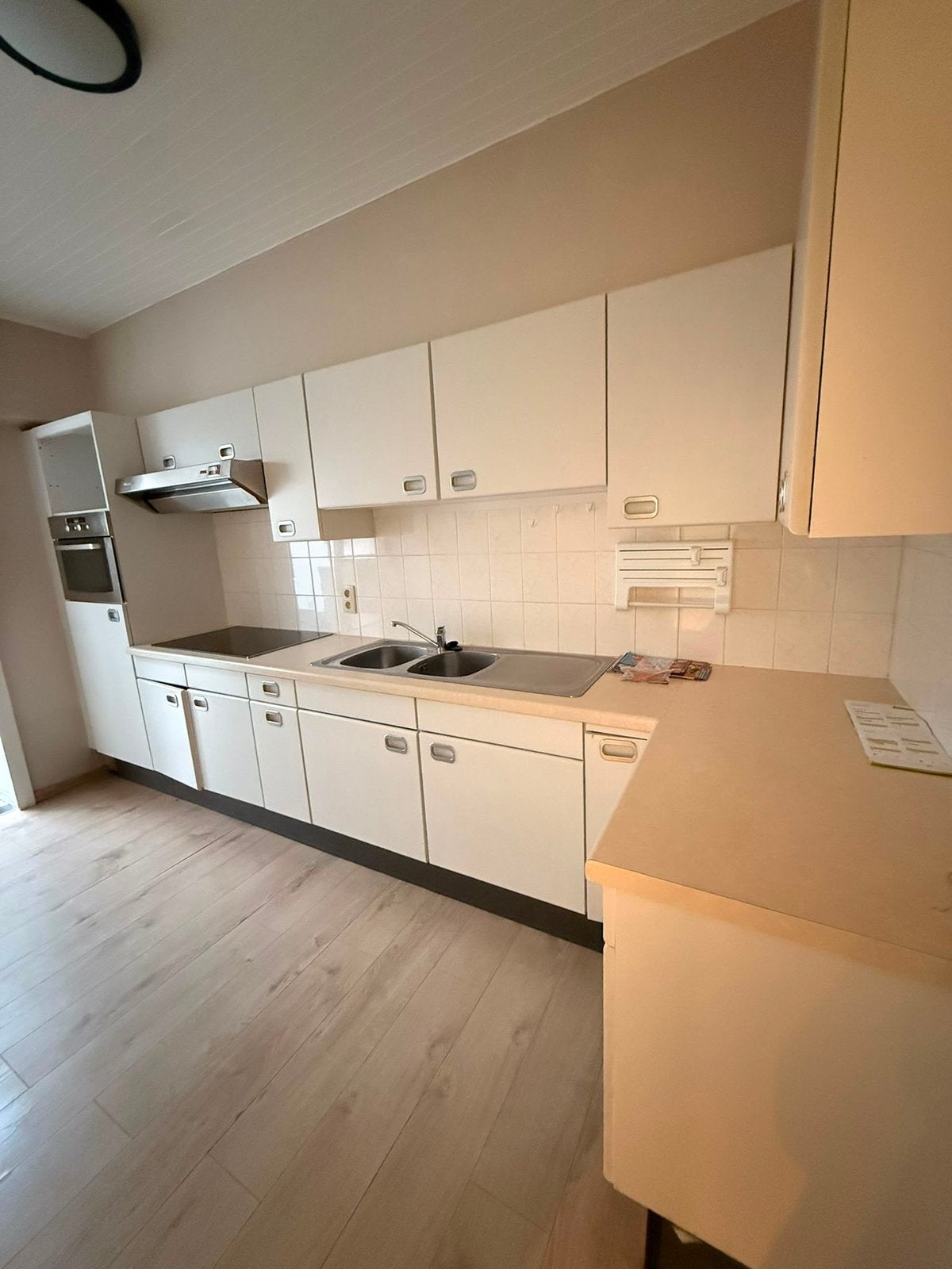 Complete keuken met inbouwtoestellen, Maison & Meubles, Cuisine | Cuisines complètes, Utilisé, Cuisine à paroi simple, Blanc, Enlèvement