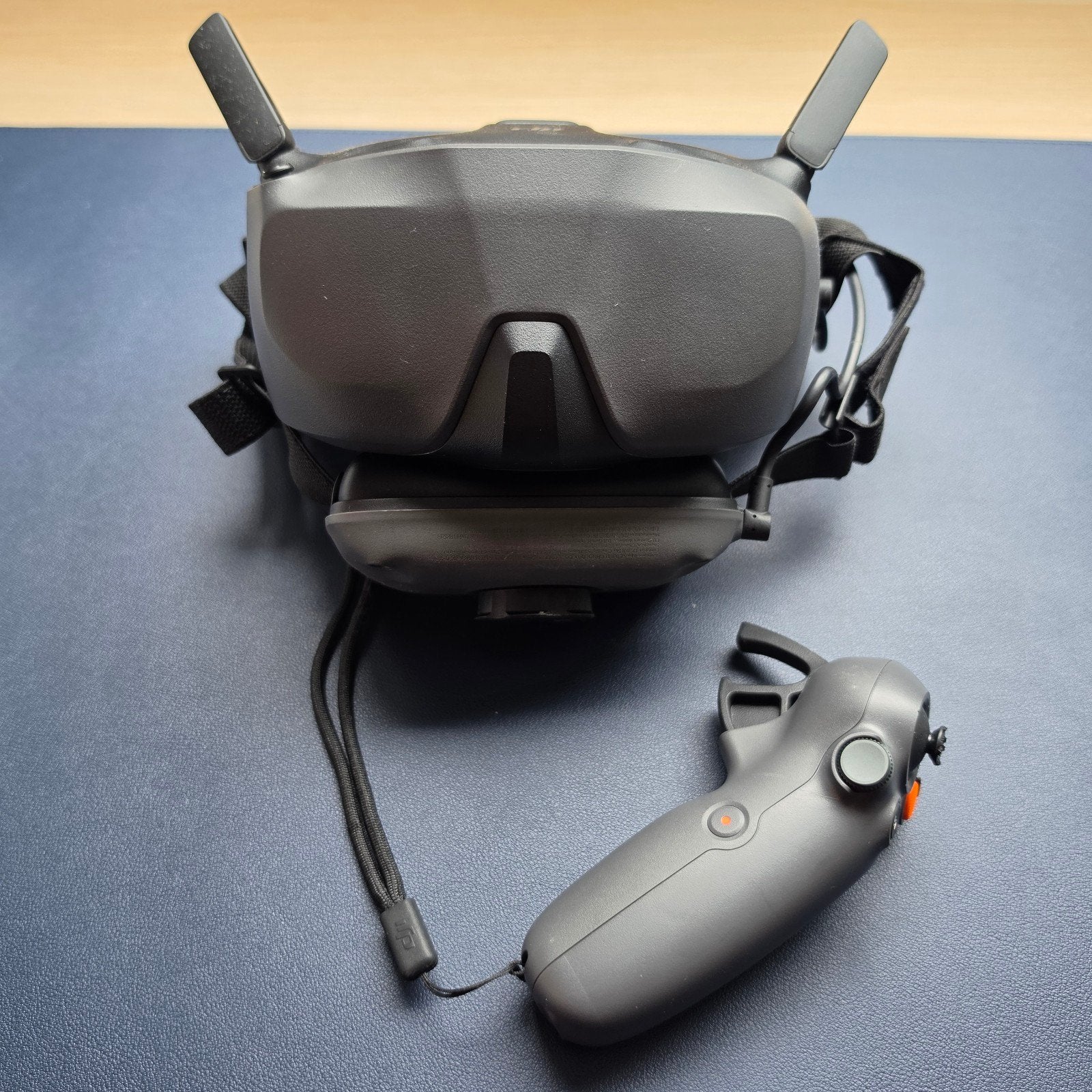 DJI Goggles N3 FPV-bril + DJI RC Motion 3-control, Ophalen of Verzenden, Zo goed als nieuw, DJI