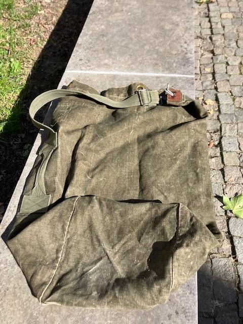 KITBAG PLUNJEZAK BELGISCH LEGER ABL LANDMACHT KAKI. '70'S, Verzamelen, Militaria | Algemeen, Landmacht, Ophalen of Verzenden