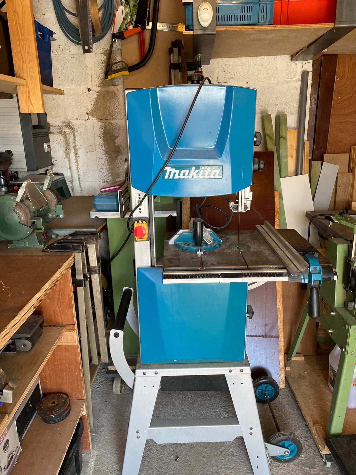 SCIE A RUBAN MAKITA, Enlèvement, Comme neuf, 1200 watts ou plus, Scie à ruban