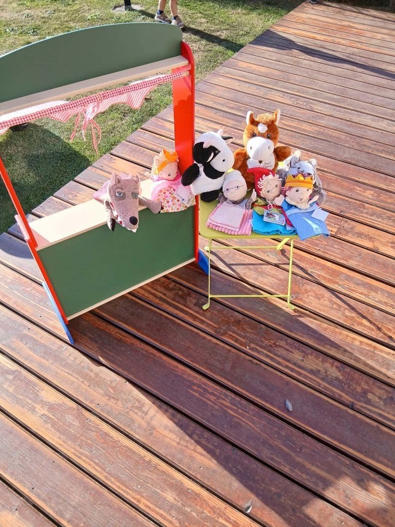 Théâtre pour enfant avec lot de marionnettes 30.00 euros, Boeken, Ophalen, Zo goed als nieuw, Toneel