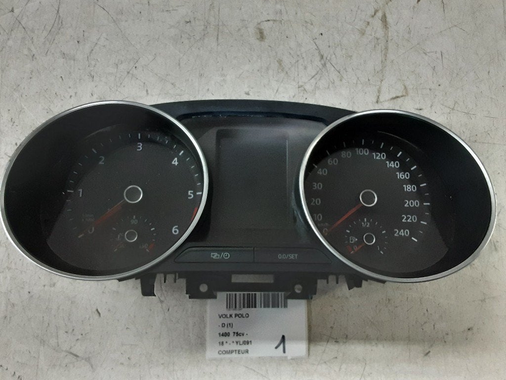 COMPTEUR DE VITESSE Volkswagen Polo VI (AW1) (6C0920741A), Volkswagen, Mevr. I. Hauben, Utilisé, Rue de l'Espoir 34 34
4030  GRIVEGNÉE, BE
