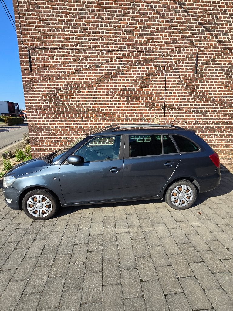 Skoda Fabia 2015 1.6 crtdi, Voorwielaandrijving, Euro 5, Stof, Blauw