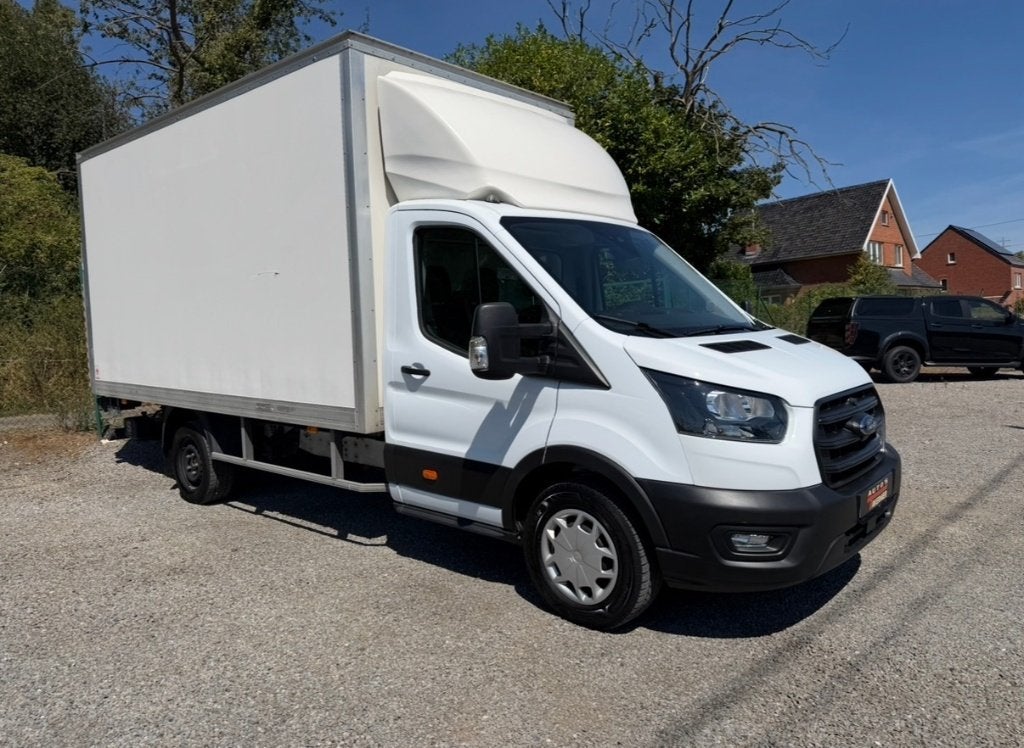 Ford Transit 2.0 // Meubelbak // Laadbrug // Cruise Control, Auto's, Bestelwagens en Lichte vracht, Voorwielaandrijving, Dealer onderhouden