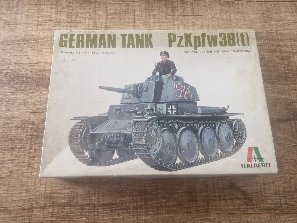 Italaerei 1/35 Pz.Kpfw.38(t) German Tank, Hobby en Vrije tijd, Modelbouw | Auto's en Voertuigen, Tank, Italeri, 1:32 tot 1:50