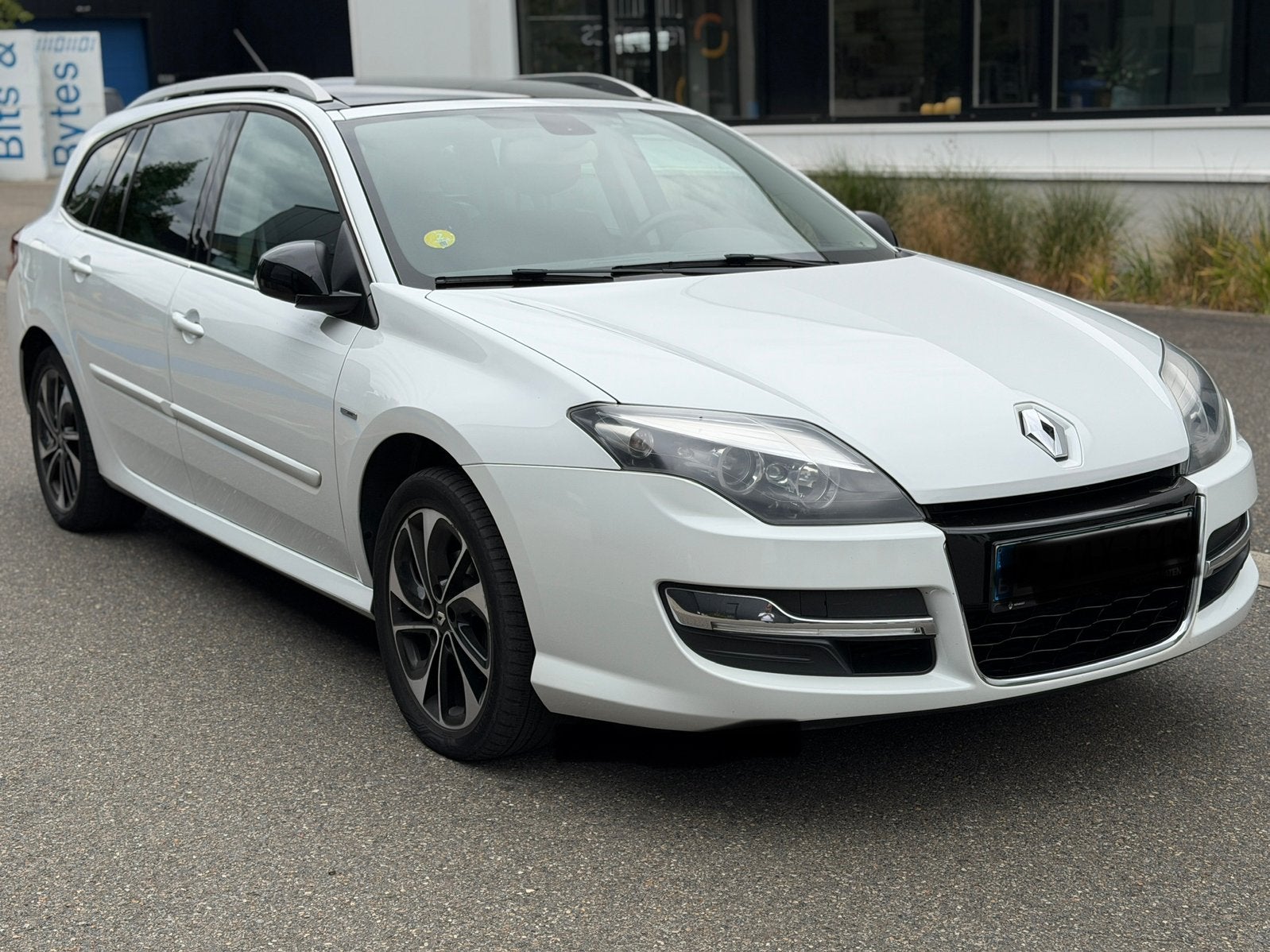 Renault Laguna 1.5 diesel AUTOMATIC, Auto's, Automaat, Zwart, Parkeersensor, Leder en Stof