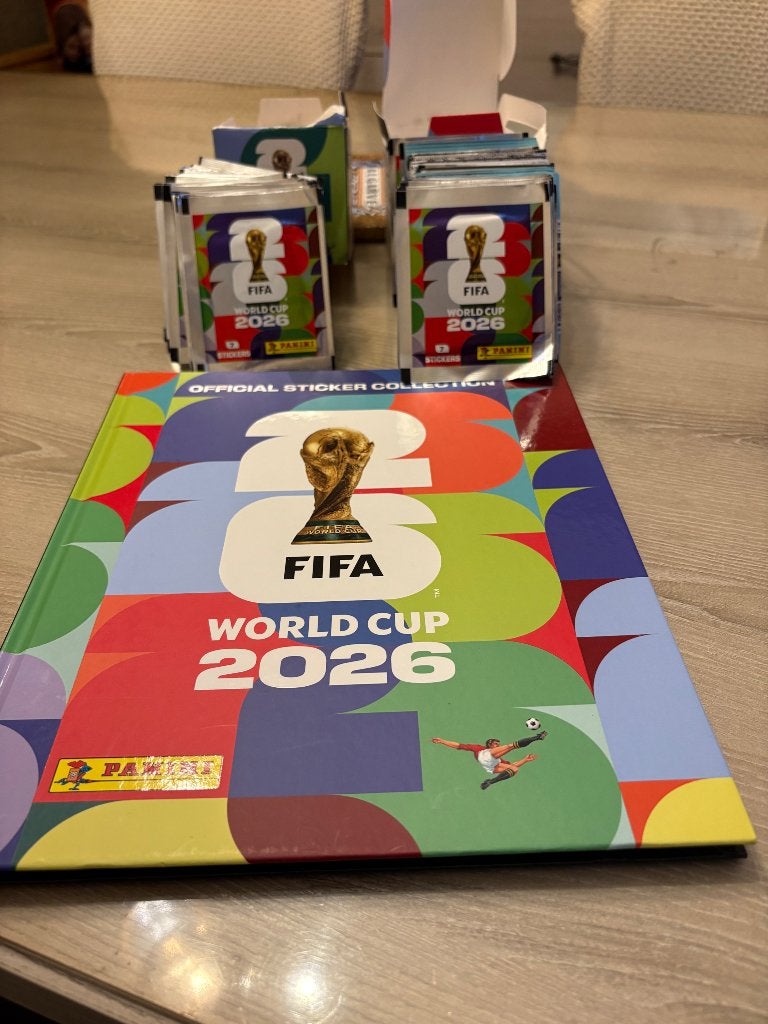 Panini WK 2026 HC en 77 sealed packs, Verzamelen, Ophalen of Verzenden, Nieuw, Sport