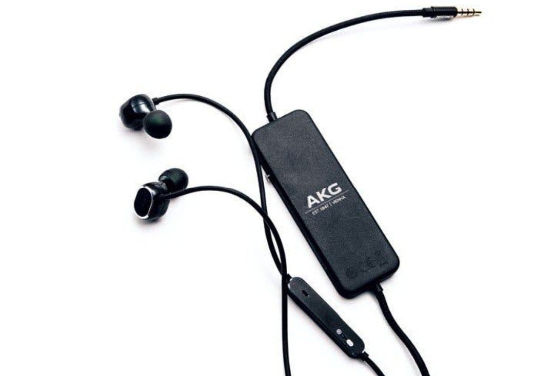2 Écouteur AKG N20NC/ Bose QuietComfort 20, Telecommunicatie, Mobiele telefoons | Oordopjes, Actieve ruisonderdrukking, Zwart