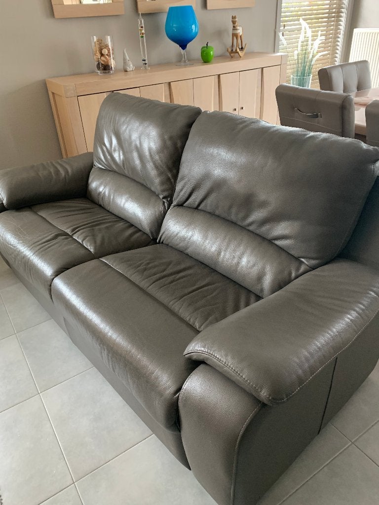 siège en cuir, 200 à 250 cm, Banc droit, Enlèvement, Utilisé