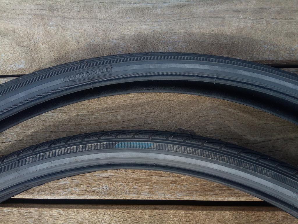 Schwalbe 2 pneus 28 pouces, Enlèvement, Utilisé