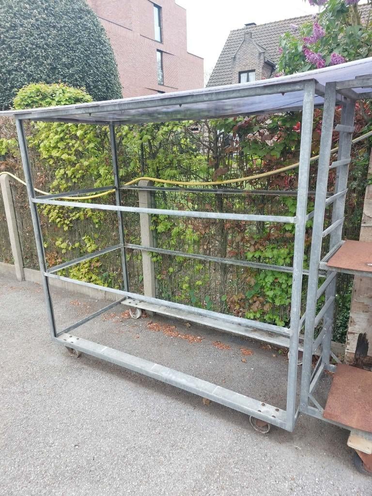 2 x plantenkar op wielen, Ophalen, Gebruikt