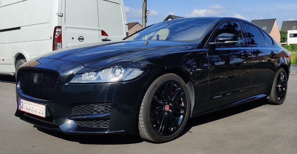 Jaguar XF, Autos, Cuir, Entretenue par le concessionnaire, Noir, XF