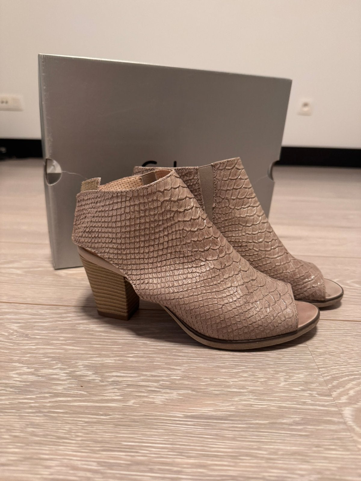 Enkellaarsjes Gabor, Kleding | Dames, Lage of Enkellaarzen, Ophalen of Verzenden, Zo goed als nieuw, Roze