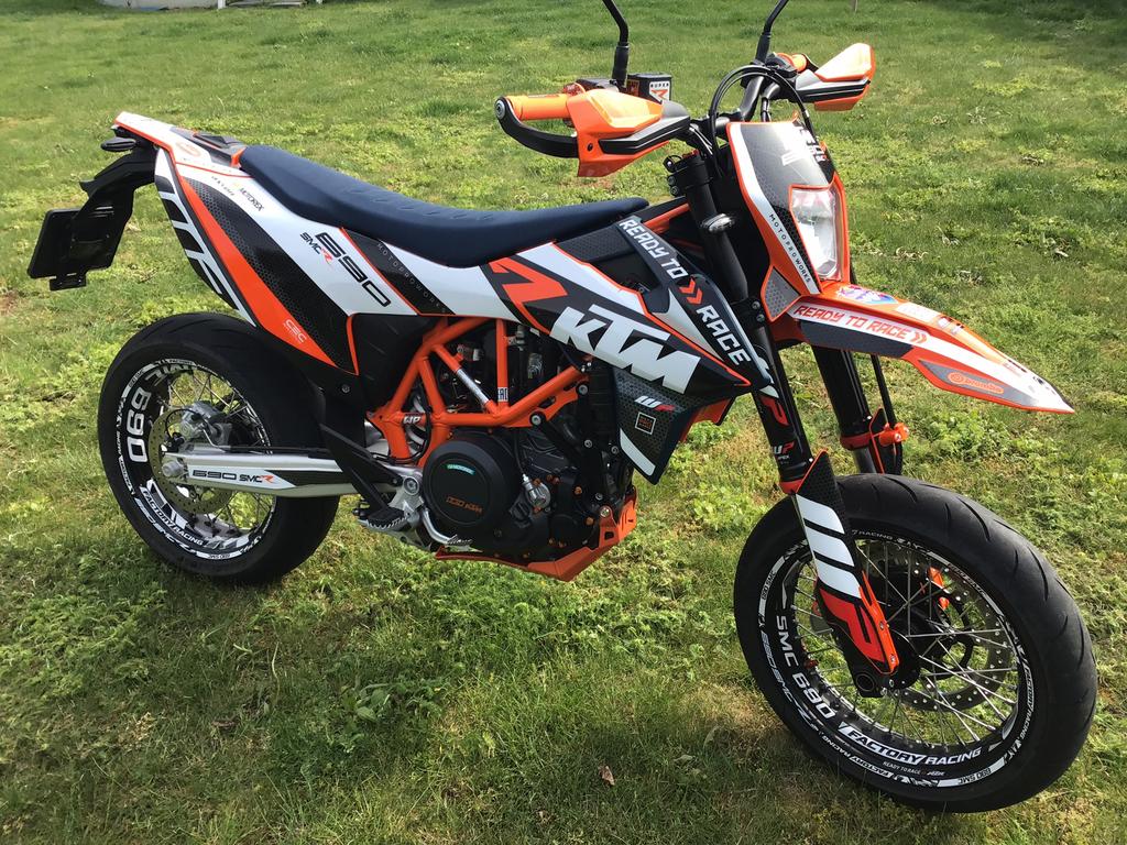 Ktm 690 smc-r in nieuwstaat met maar 1600 km, Motoren, Motoren | KTM, Particulier, Nieuw