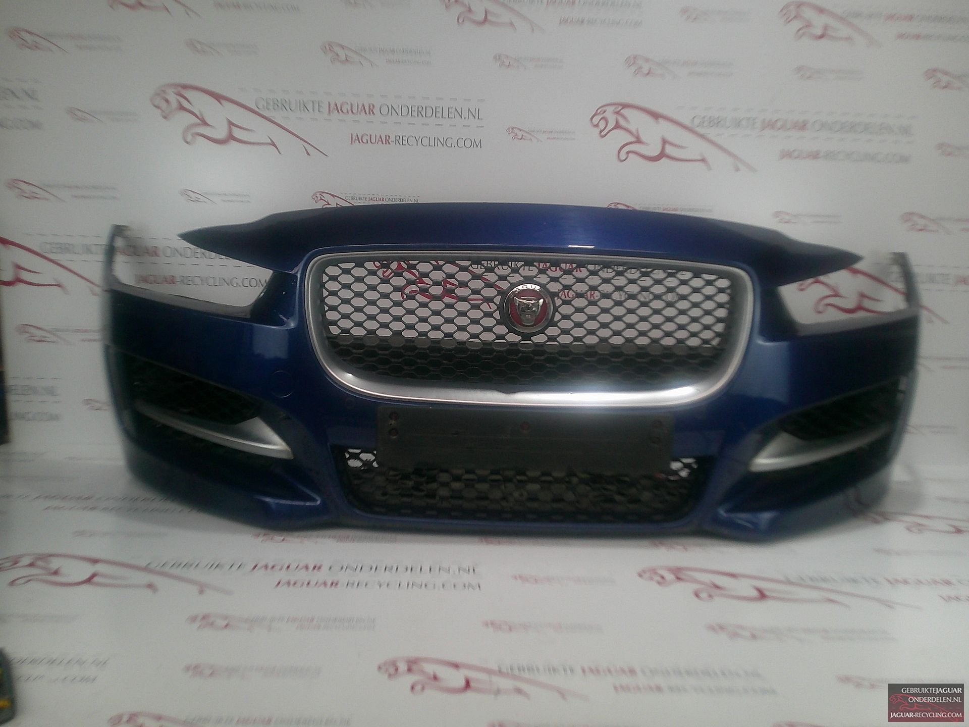 Voorbumper, gril en onderplaat Jaguar XE blauw T4N5849LML, -, Origine de la pièce connue, Utilisé, Jaguar