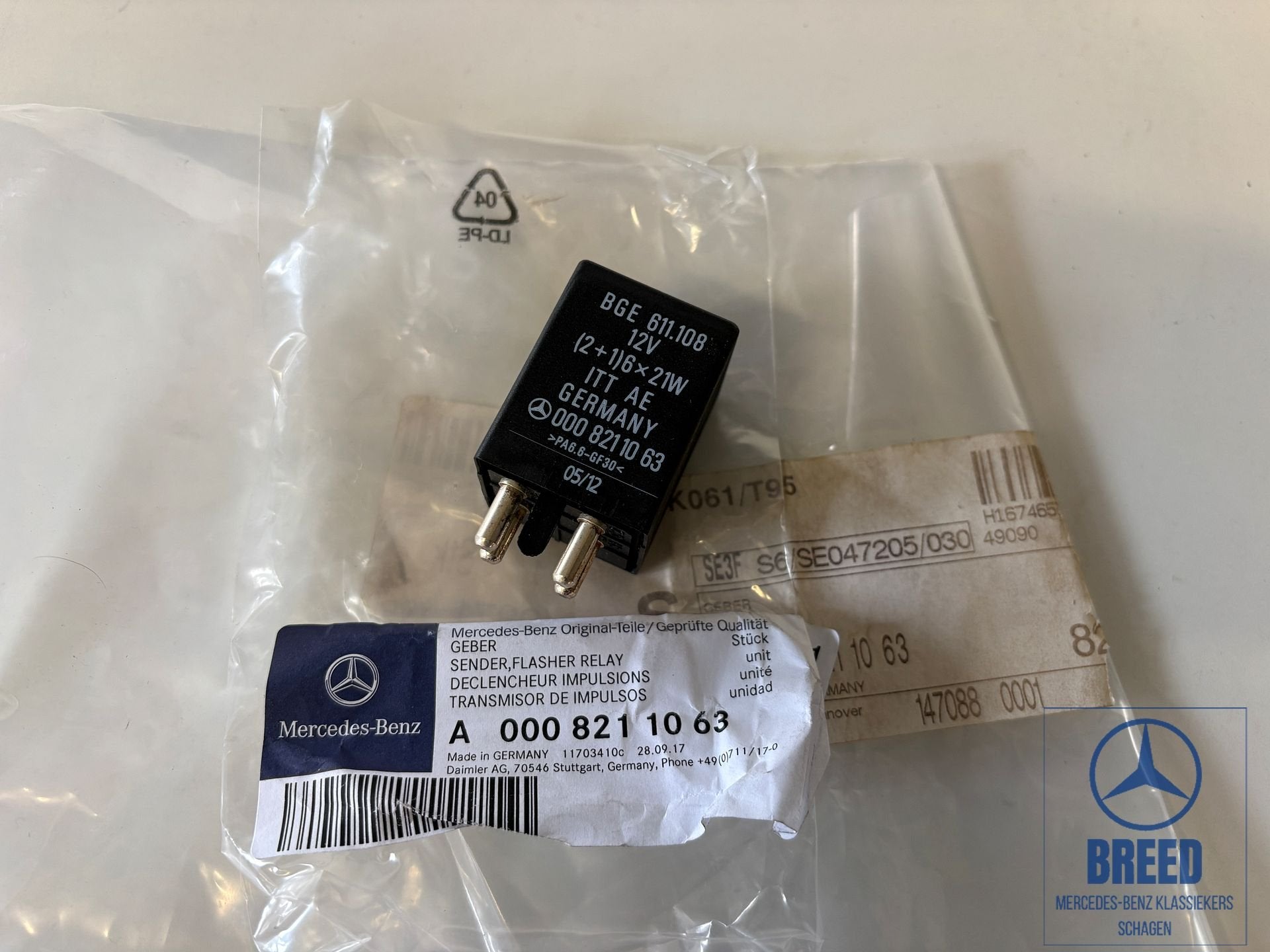 NOS knipperlichtrelais voor Mercedes-Benz R107 W123 W126, -, Nieuw, Ophalen of Verzenden, -