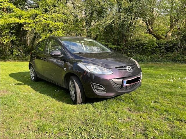 mazda 2, 1300CC, 138.000KM, hatchback,airco,audioinstallatie, Auto's, Mazda, Voorwielaandrijving, Euro 5, Zwart, 1072 kg