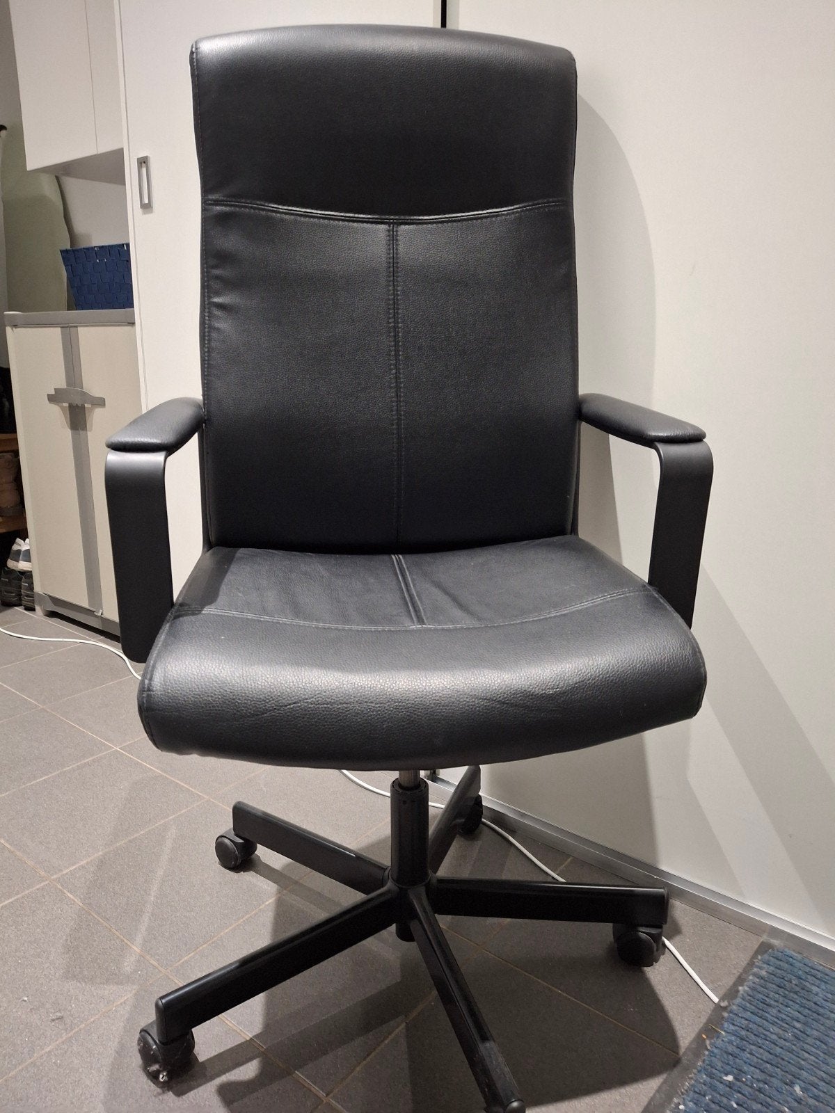 Zwarte bureaustoel, Enlèvement, Chaise de bureau