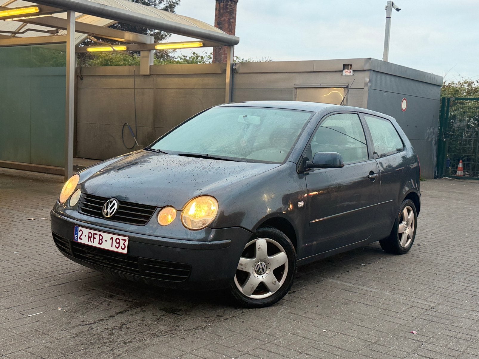 Volkswagen polo 1.4 Essence 75ch, Autos, Achat, Noir, 2 portes, Automatique