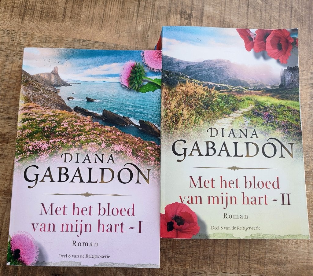 Diana Gabaldon Met het bloed van mijn hart I en II. Reiziger, Boeken, Romans, Zo goed als nieuw, Nederland, Ophalen of Verzenden