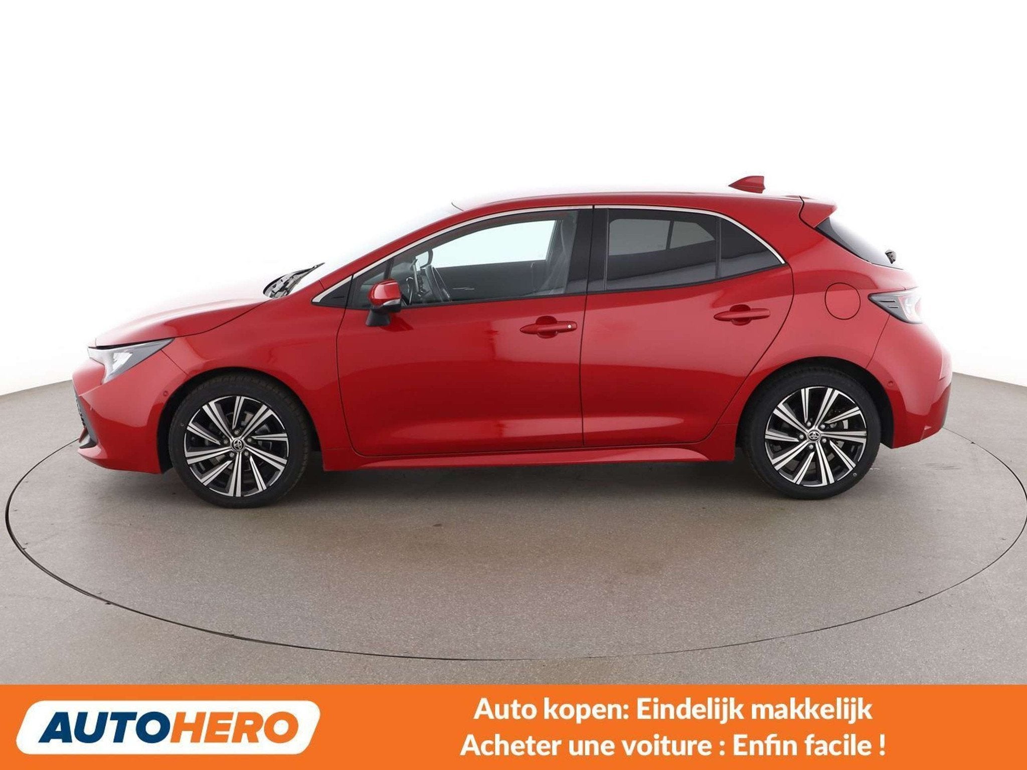 Toyota Corolla 1.8 Hybrid Active (automatique), Autos, Toyota, Rouge, Achat, Euro 6, https://public.car-pass.be/vhr/05e1a8db-d2e7-4caf-8615-d2b7a951dd4a