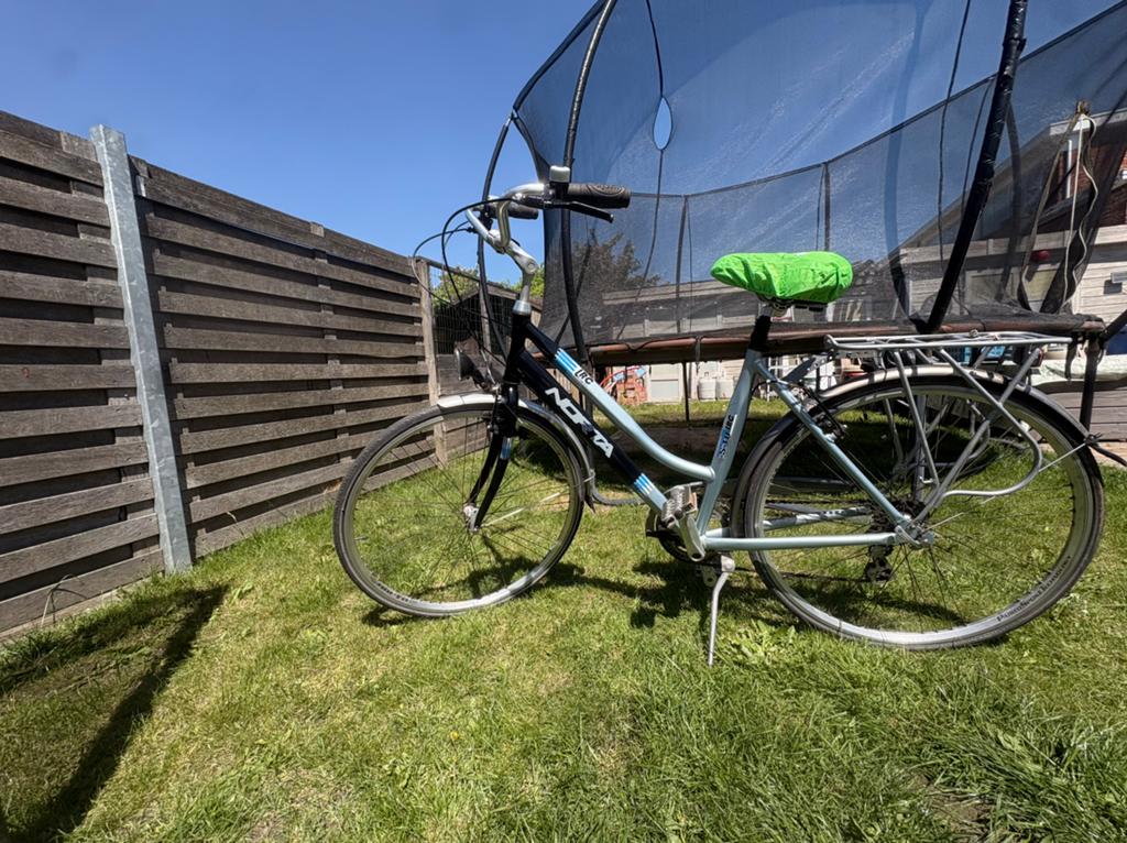 Dames fiets, Fietsen en Brommers, Elektrische fietsen, Ophalen, Zo goed als nieuw