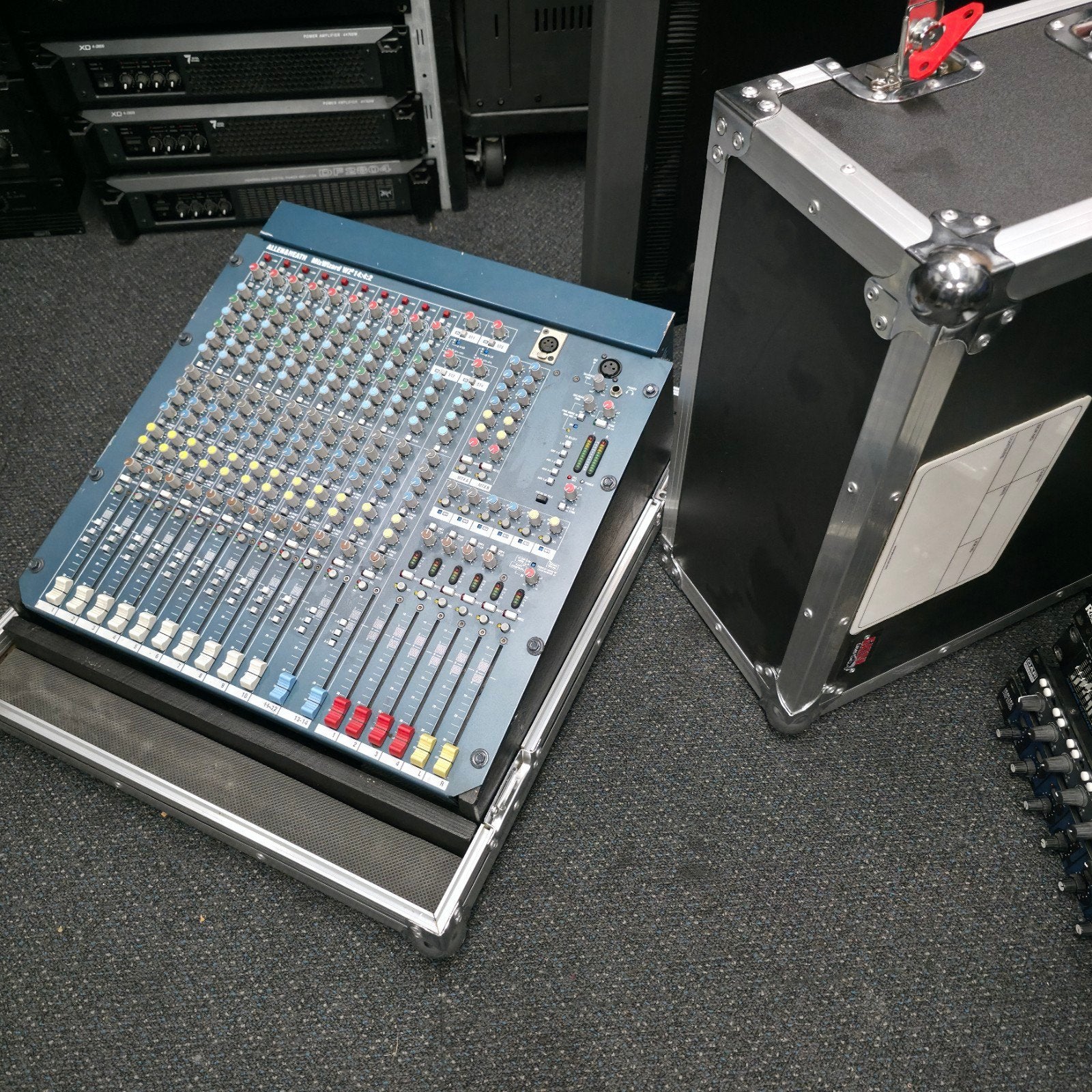 Console de mixage ALLEN & HEATH mixwizard WZ3 14:4:2, Enlèvement ou Envoi