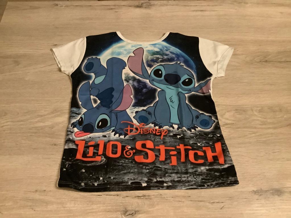 T-shirt Disney Stitch pour fille (taille 134), Enlèvement ou Envoi, Chemise ou À manches longues, Comme neuf, Onbekend