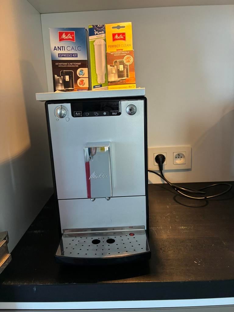Melitta Caffeo Solo volautomatische koffiemachine, Réservoir d'eau amovible, Café en grains, 2 à 4 tasses, Utilisé