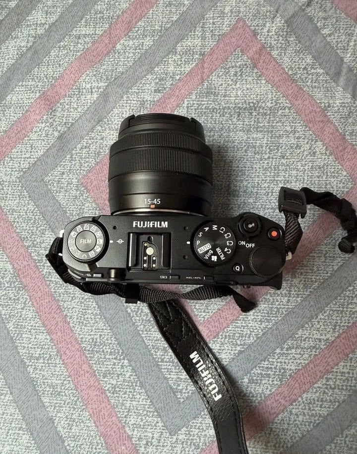 Kit Fujifilm X-M5 15-45 mm noir, Enlèvement ou Envoi, 26 mégapixels, Comme neuf, Fujifilm
