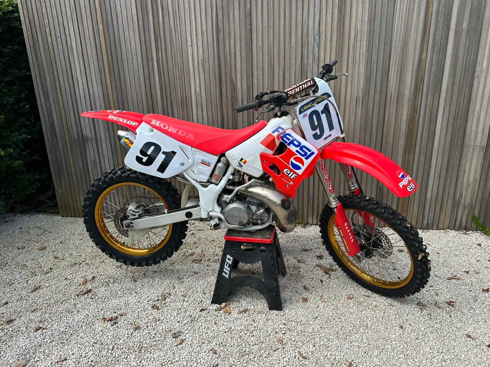 Année 250 1993, Motos, Jusqu'à 11 kW, 1 cylindre, Neuf, Particulier