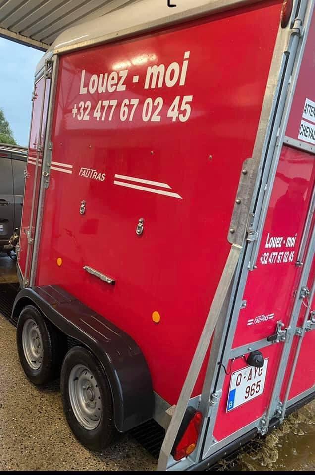 Vans et camionnettes a venfre, Ophalen, Zo goed als nieuw