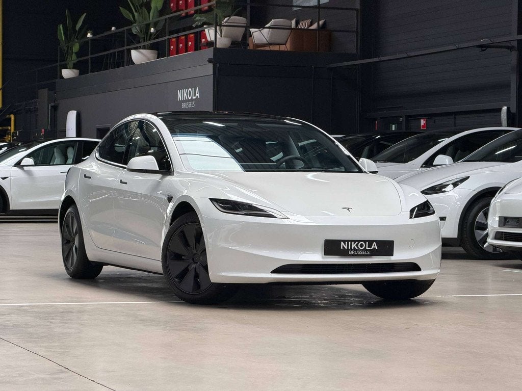 Tesla Model 3 HIGHLAND PREMIUM - REAR WHEEL DRIVE - LOW MILE, Autos, Tesla, 513 km, Achat, 261 ch, 4 portes