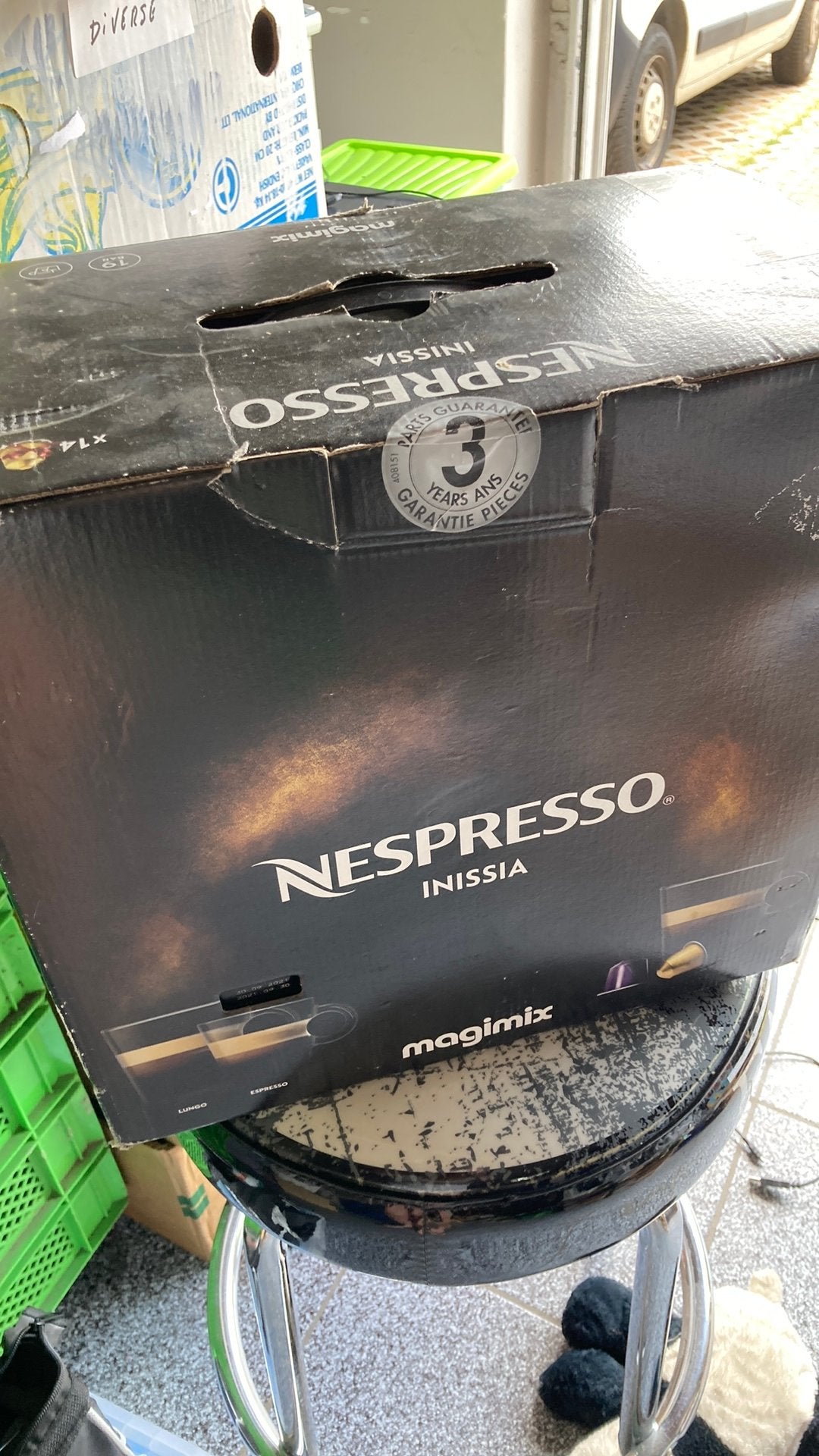 Nespresso Inissia (nieuw/ongebruikt) PRIJSVERLAGING, Elektronische apparatuur, Ophalen of Verzenden, Zo goed als nieuw